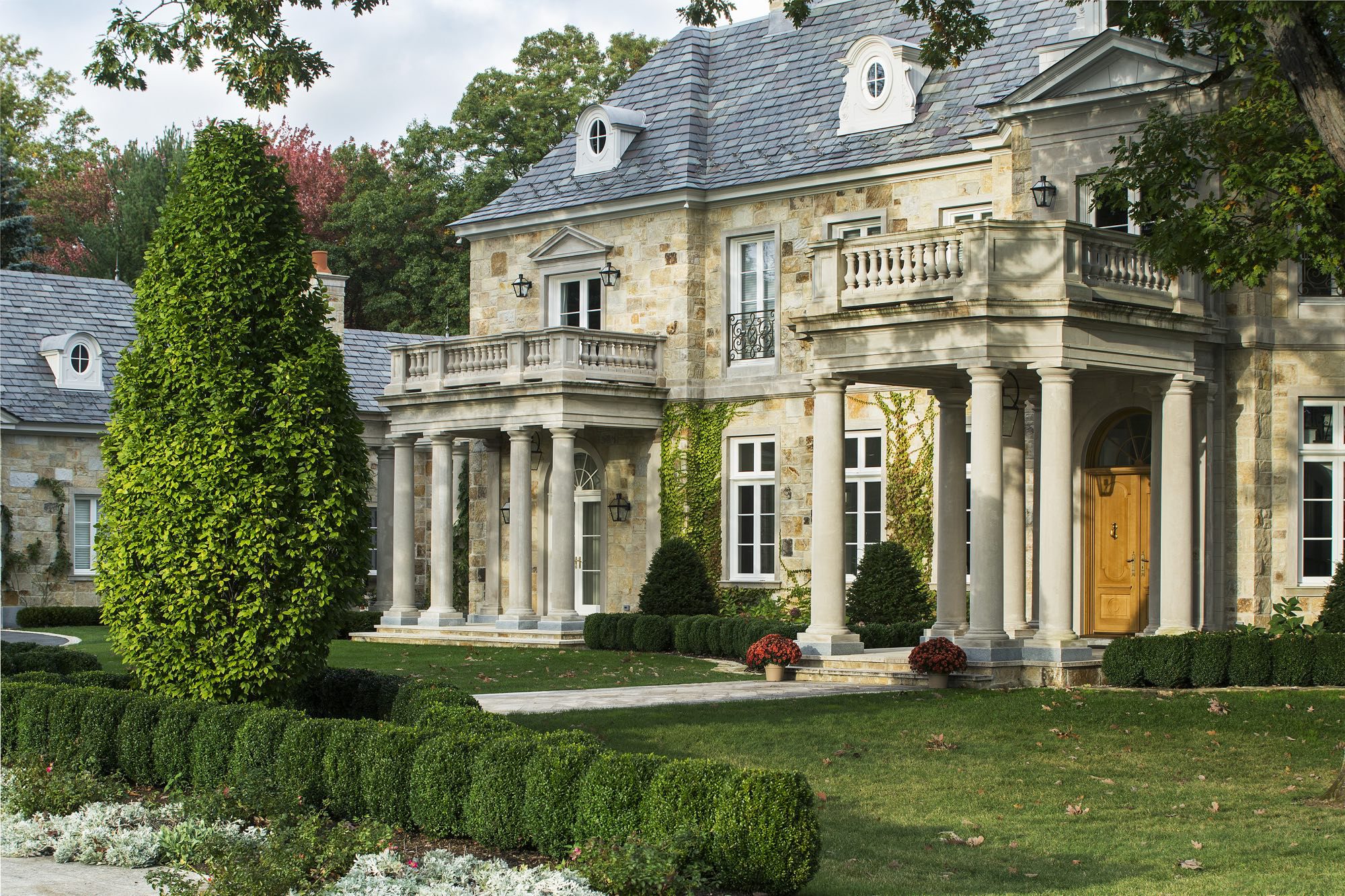 Landscaping in front of Greenwich Residence