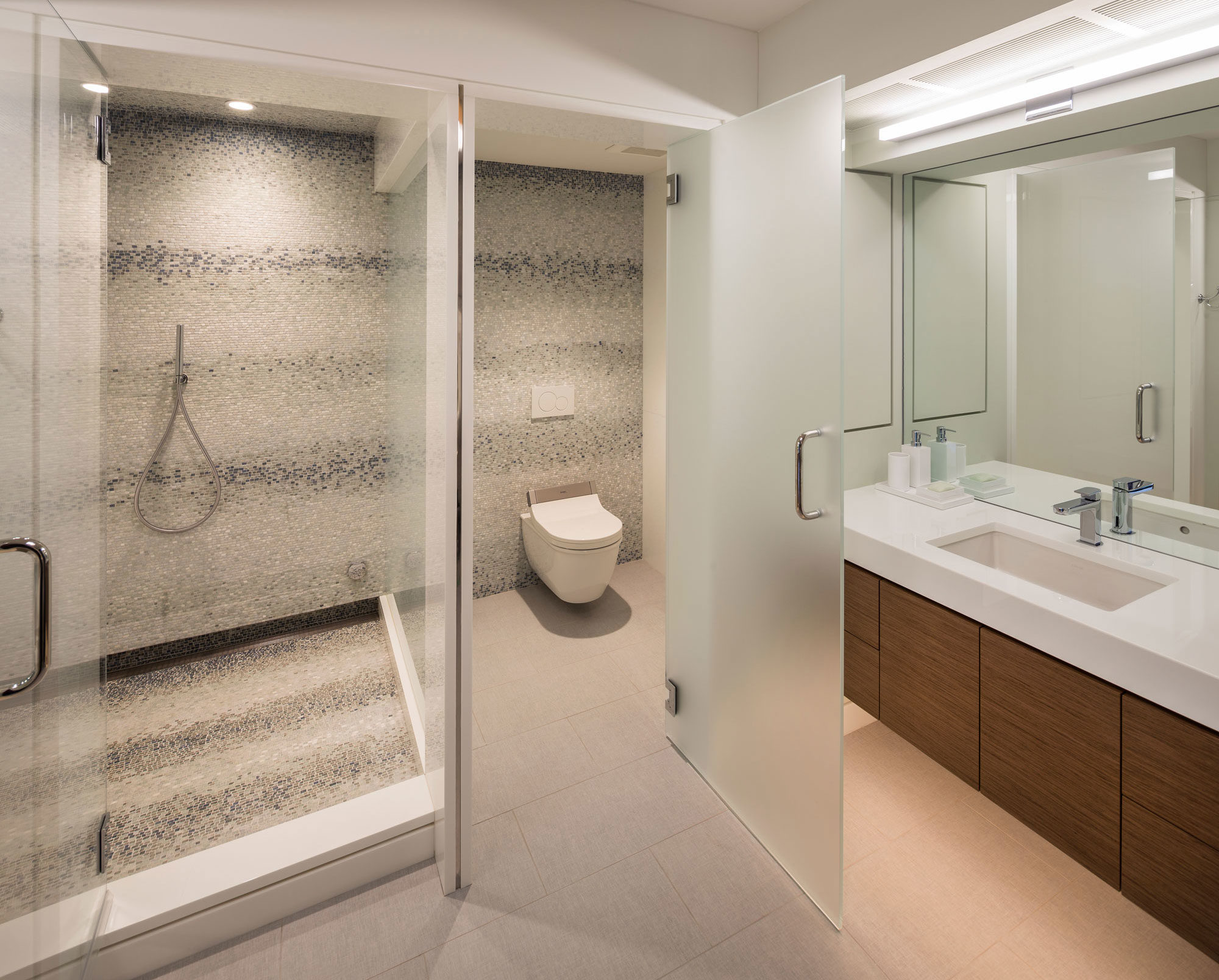 West Coast Contemporary Bathroom